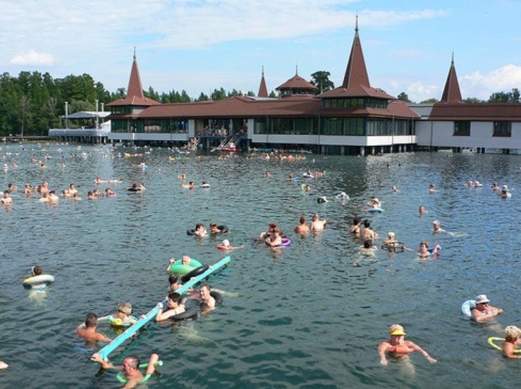 Hévíz Thermal Lake, Hévíz, near Lake Balaton, Hungary